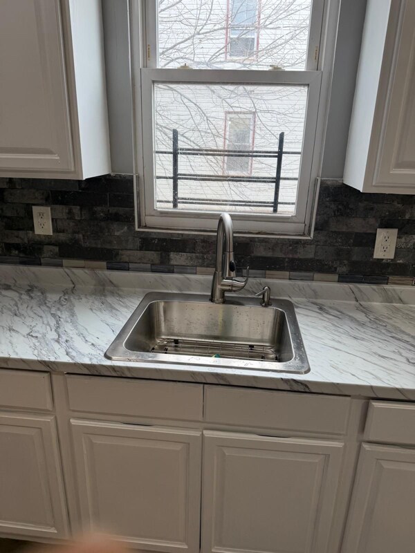 Building Photo - 904 S 18th St