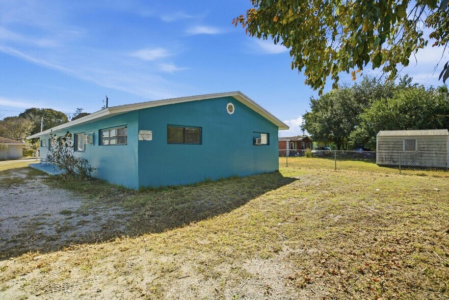 Building Photo - 907 N 20th St