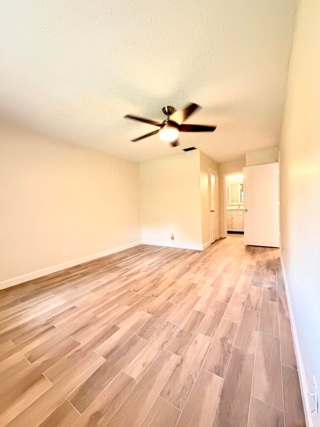 Building Photo - 14349 Campanelli Dr