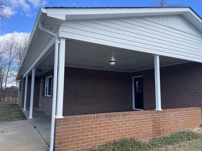 Building Photo - 317 Enola Rd