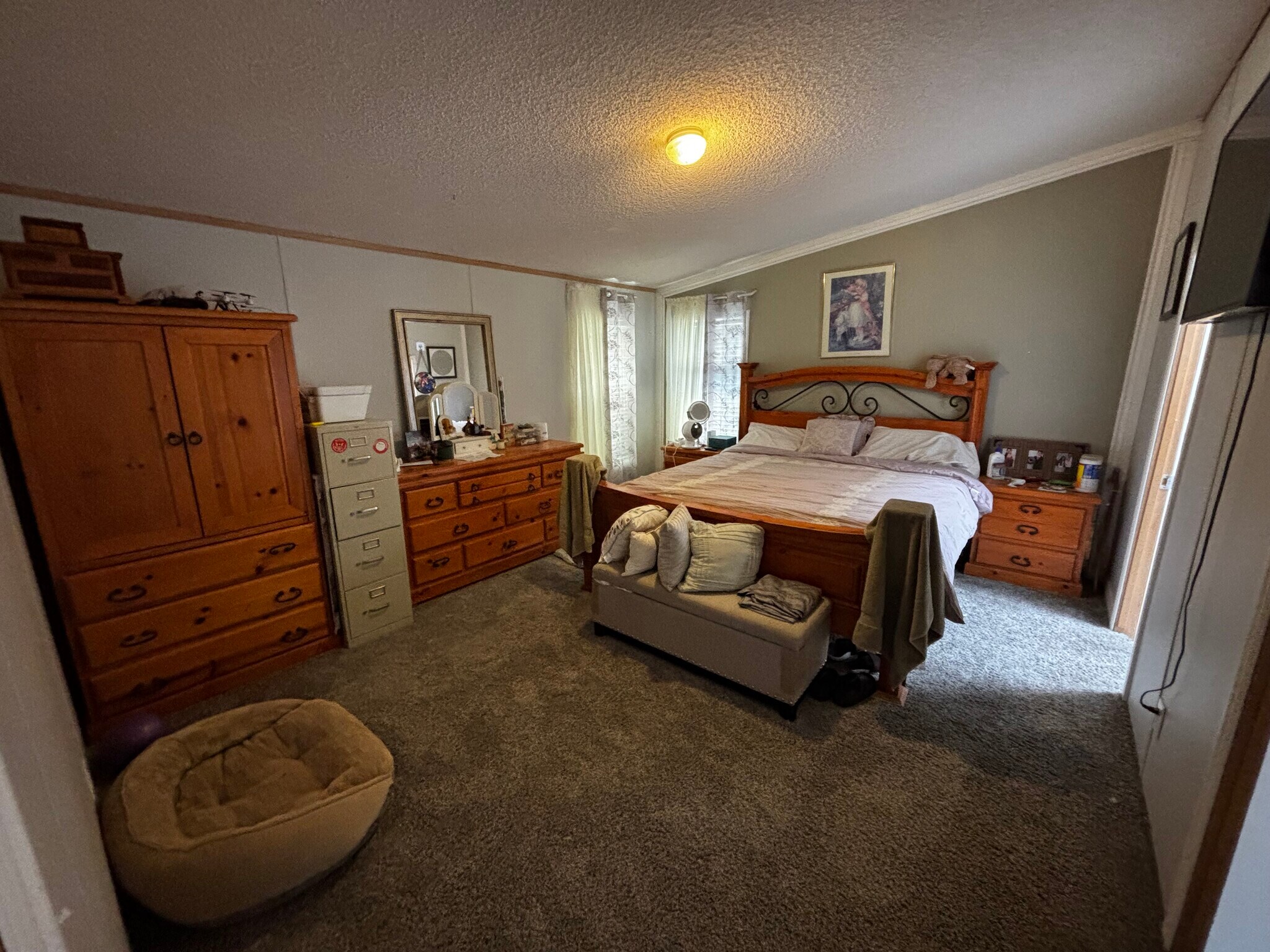 Master bedroom - 11026 Redwood Rd