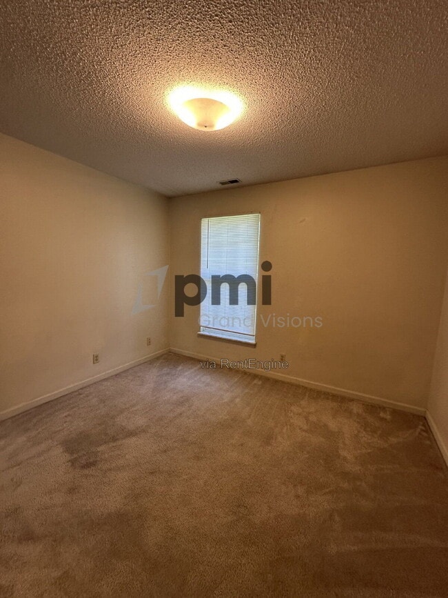 Building Photo - 1306 Arthur Ave