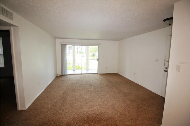 Building Photo - 522 Orange Dr