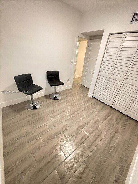Building Photo - 3100 NW 95th Ter