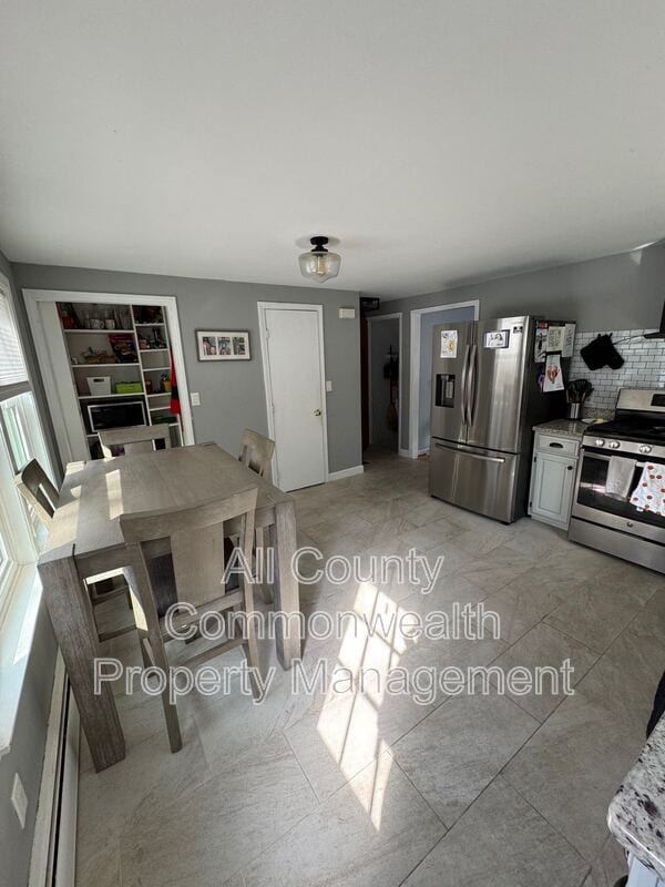 Building Photo - 26 Tiverton Ave