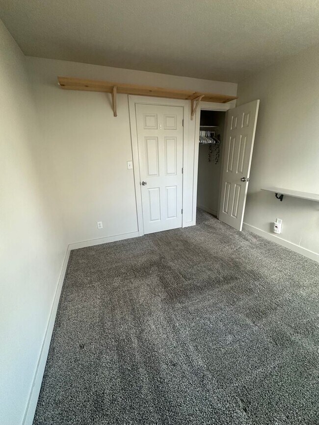 Building Photo - GORGEOUS West Valley Home!!!