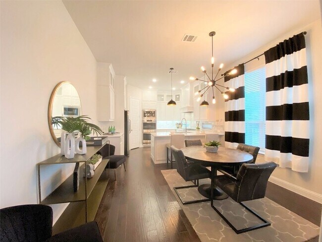 Building Photo - 2612 Cathedral Dr