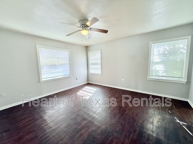 Building Photo - 4008 Homan Ave