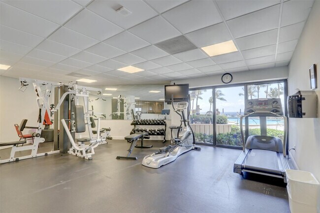 Building Photo - 3800 Galt Ocean Dr