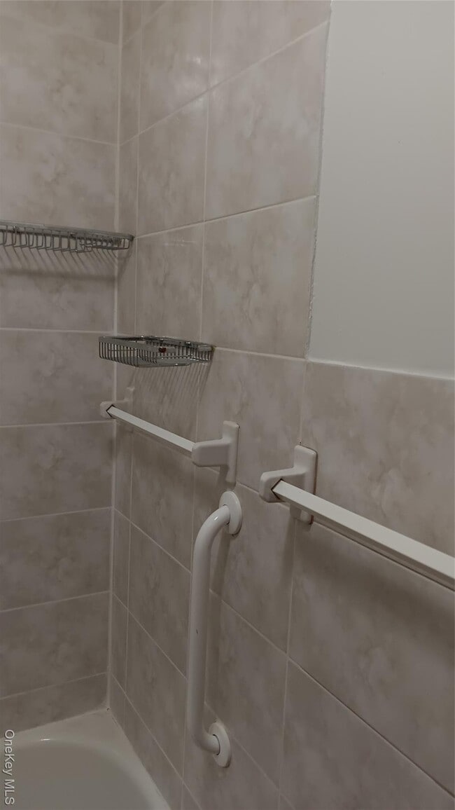 Building Photo - 1811 Wallace Ave