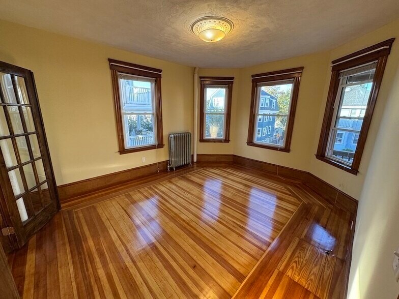Building Photo - 45 Montvale St