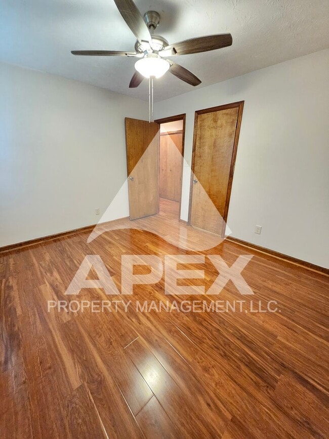 Building Photo - Stunning 3 Bd/2Ba Single Family Home with 2-Car Garage in the heart of Halls!