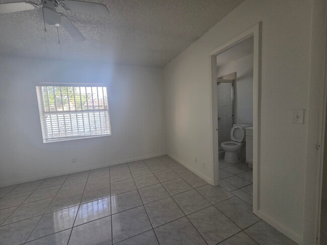 Building Photo - 6186 Winrock Rd