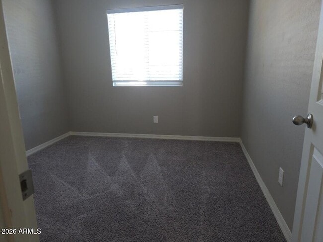 Building Photo - 21371 W Monte Vista Rd