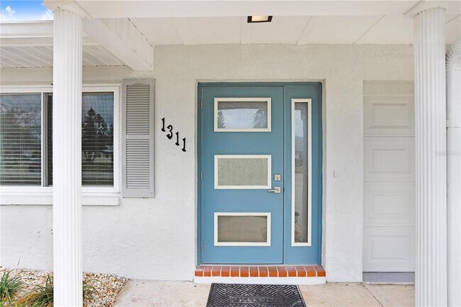 Building Photo - 1311 New Bedford Dr