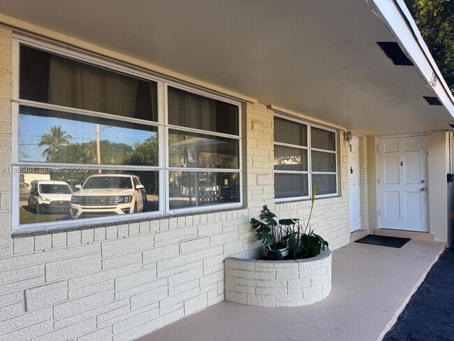 Building Photo - 2051 NE 25th Ave