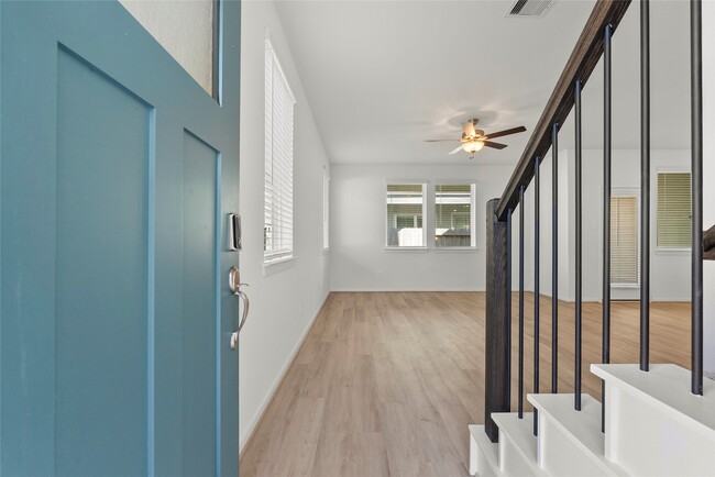 Building Photo - 702 Sand Dollar Dr