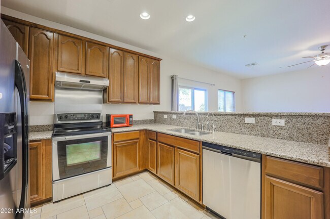 Building Photo - 12990 N 88th Ln