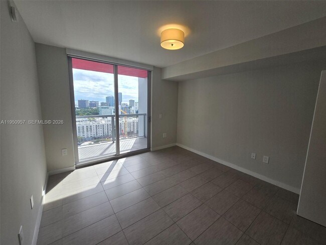 Building Photo - 117 SW 10th St