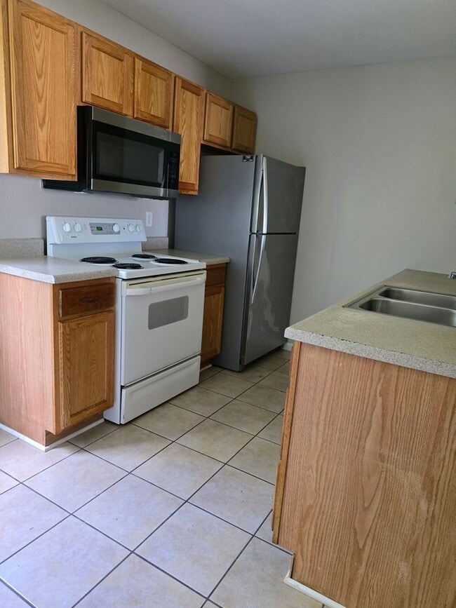 Building Photo - 1505-1507 Greensboro Dr