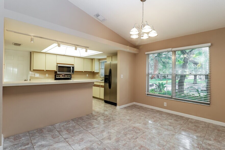 Building Photo - 2157 Black Oak Ct