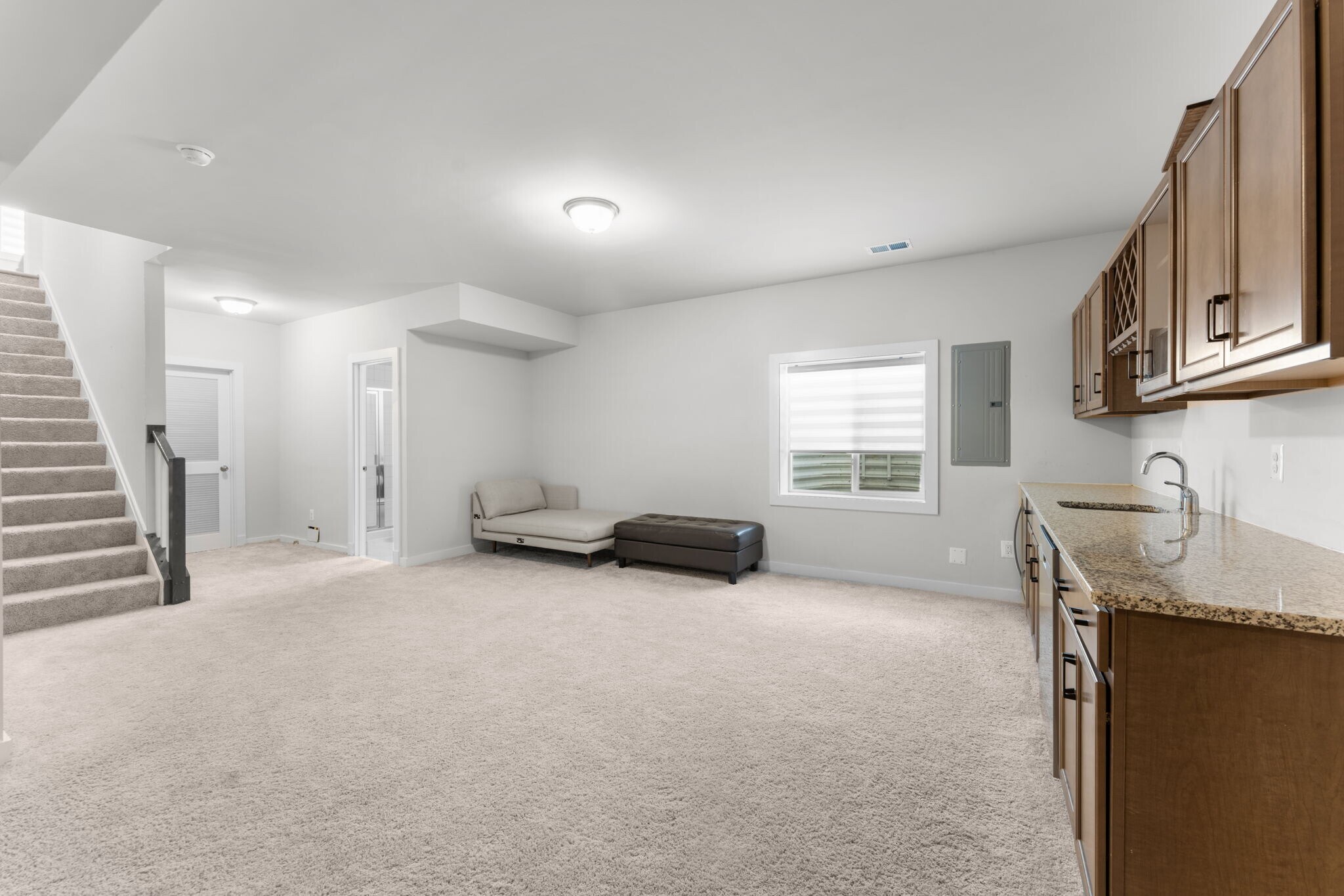 Building Photo - 43822 Jenkins Ln