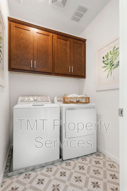 Building Photo - 2957 Nimes Ln