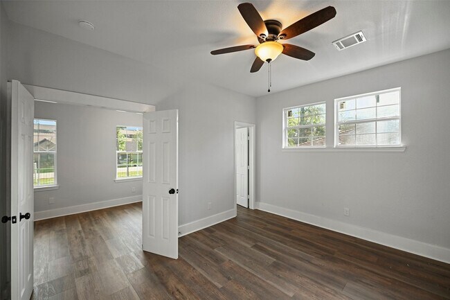 Building Photo - 17507 Wild Oak Dr