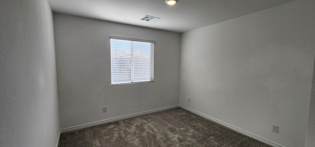 Building Photo - 6139 Rathbone St