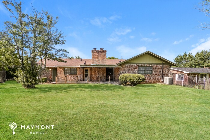 Building Photo - 3352 Ridgefield Dr