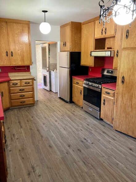 Kitchen right - 199 Chorro St
