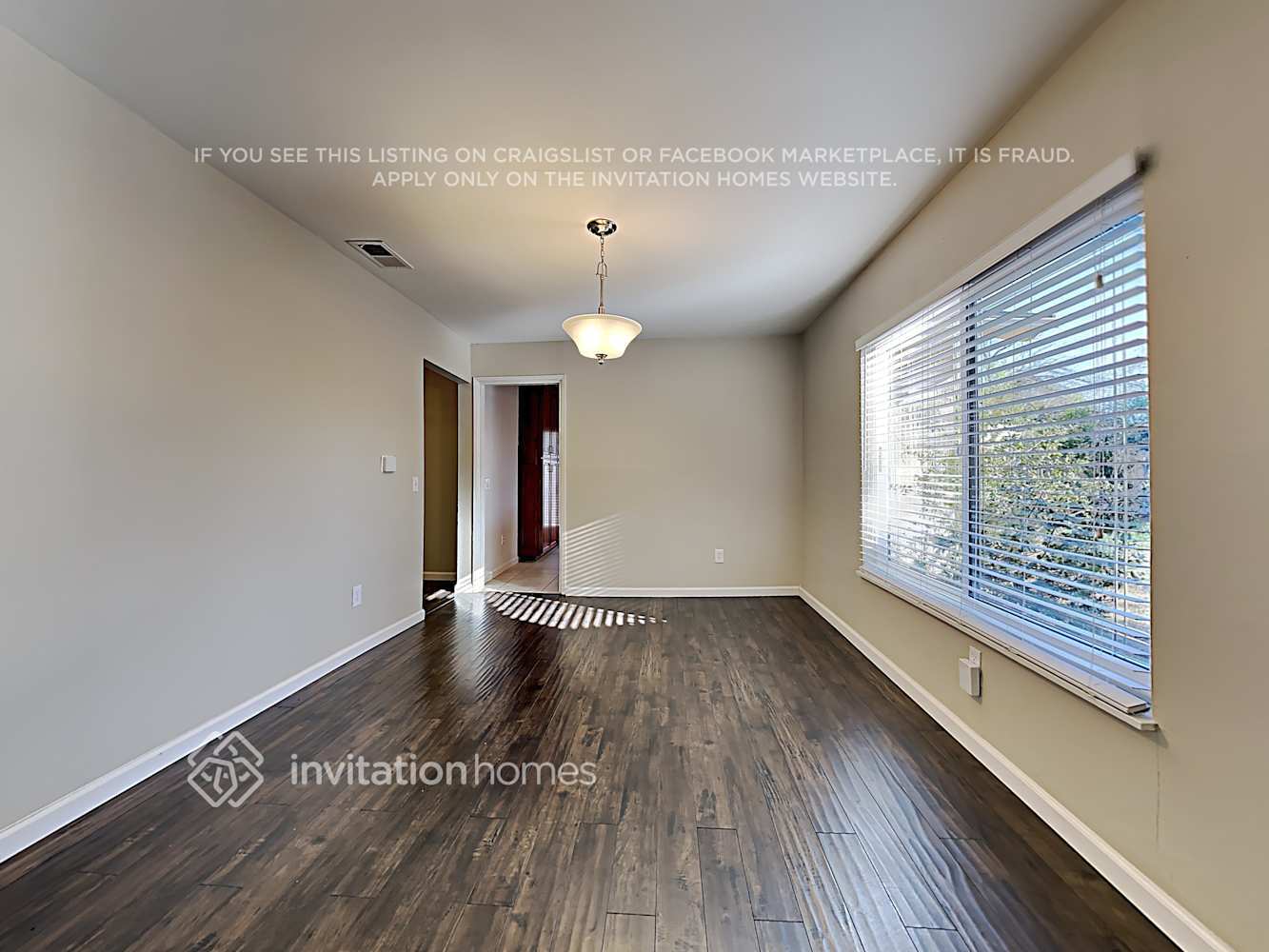 Building Photo - 23525 Arlen Dr