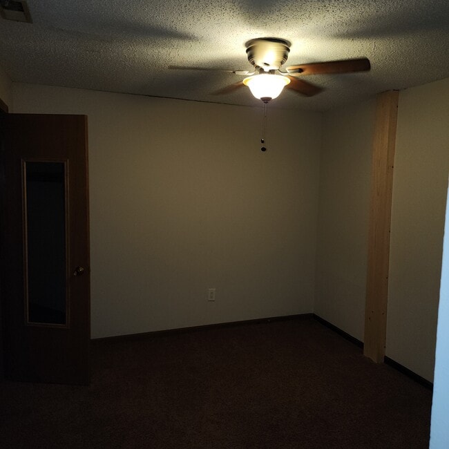 Building Photo - 7512 E 17th St N