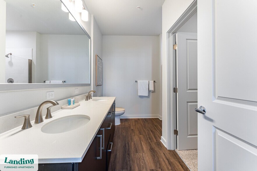 Building Photo - 1225 Utica Dr