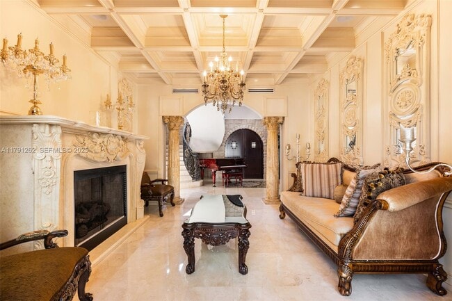 Building Photo - 6016 Leonardo St