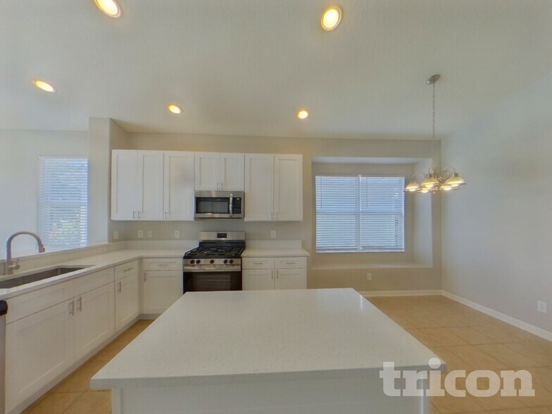 Building Photo - 5112 Clover Mist Dr