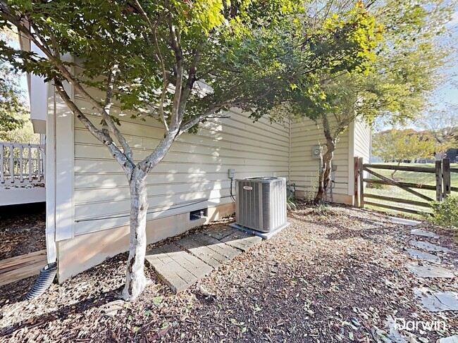 Building Photo - 1015 Clearbrook Road, Matthews, NC 28105