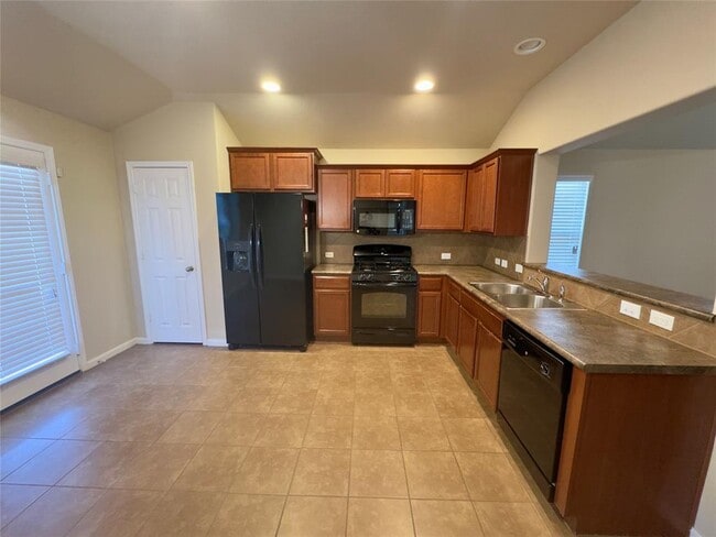 Building Photo - 315 Wildcat Dr