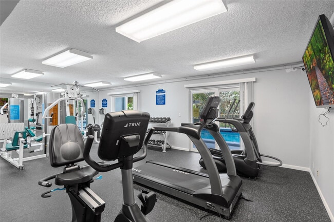 Building Photo - 3909 N Ocean Blvd