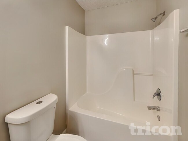 Building Photo - 1170 Augusta Woods Dr