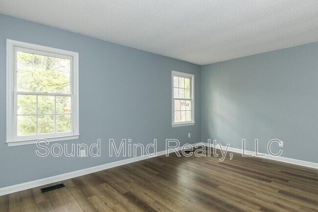 Building Photo - 8221 Rocky Ct