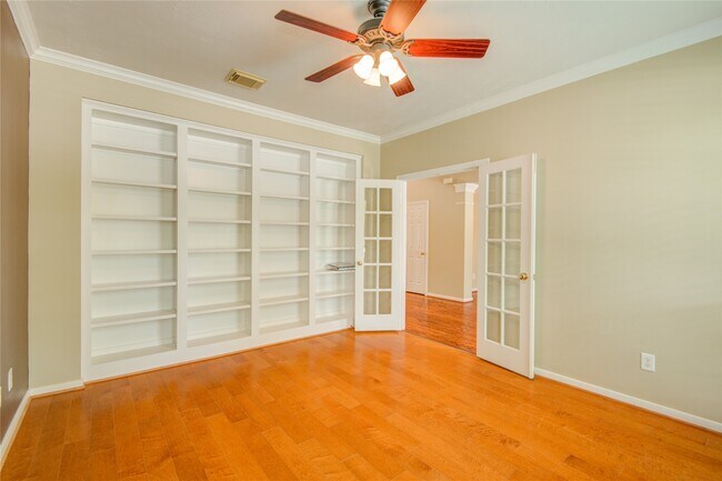 Building Photo - 5814 Ballina Canyon Ln