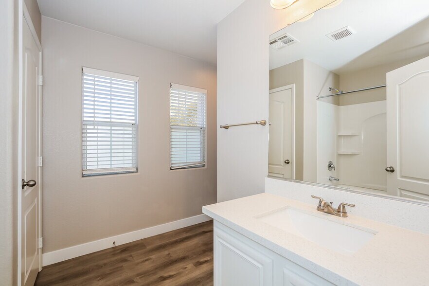 Building Photo - 7249 Huckaby Ave