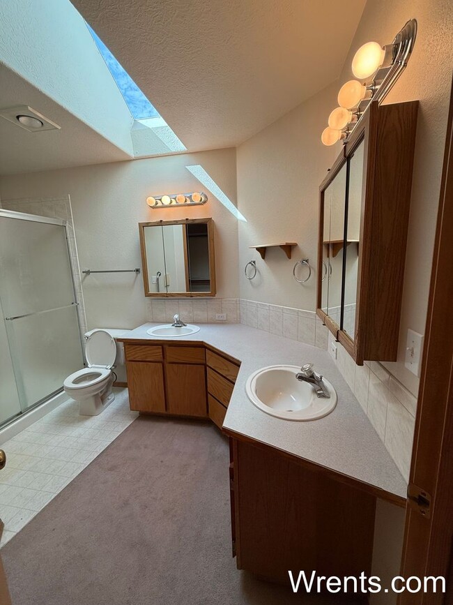 Building Photo - Hangman Creek 3 bed 3 bath includes W/S/G,...