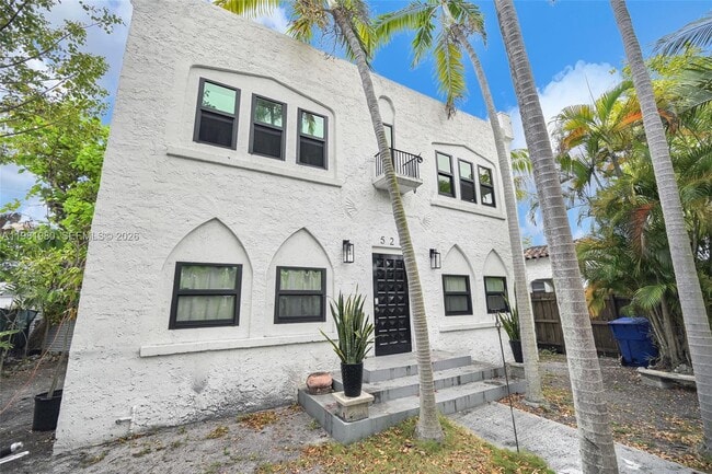 Building Photo - 528 NW 47th St