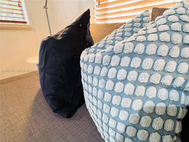 Building Photo - 8036 Harding Ave