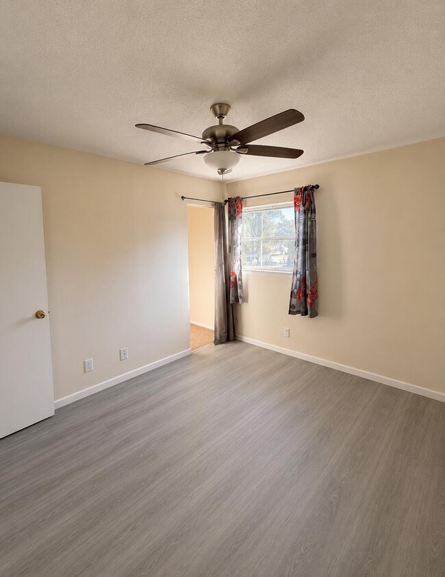 Building Photo - 3007 NW 68th St