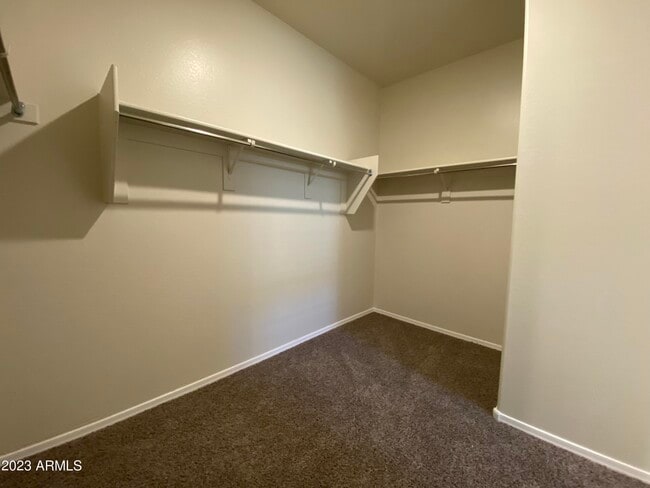 Building Photo - 1166 W Avalon Canyon Dr