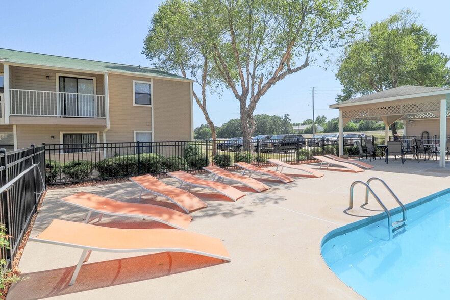 Building Photo - Pleasant View Apartments