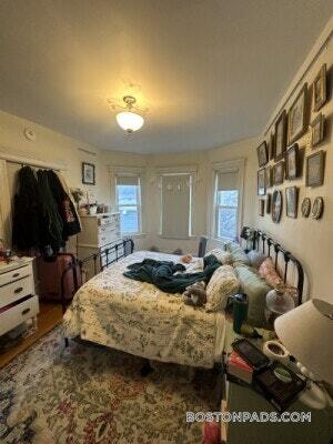 Building Photo - 229 Harvard St